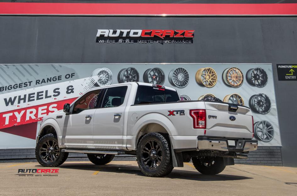 FORD-F150--2004-ONWARDS--VAPOR-BLACK-MACHINED-WITH-DARK-TINT